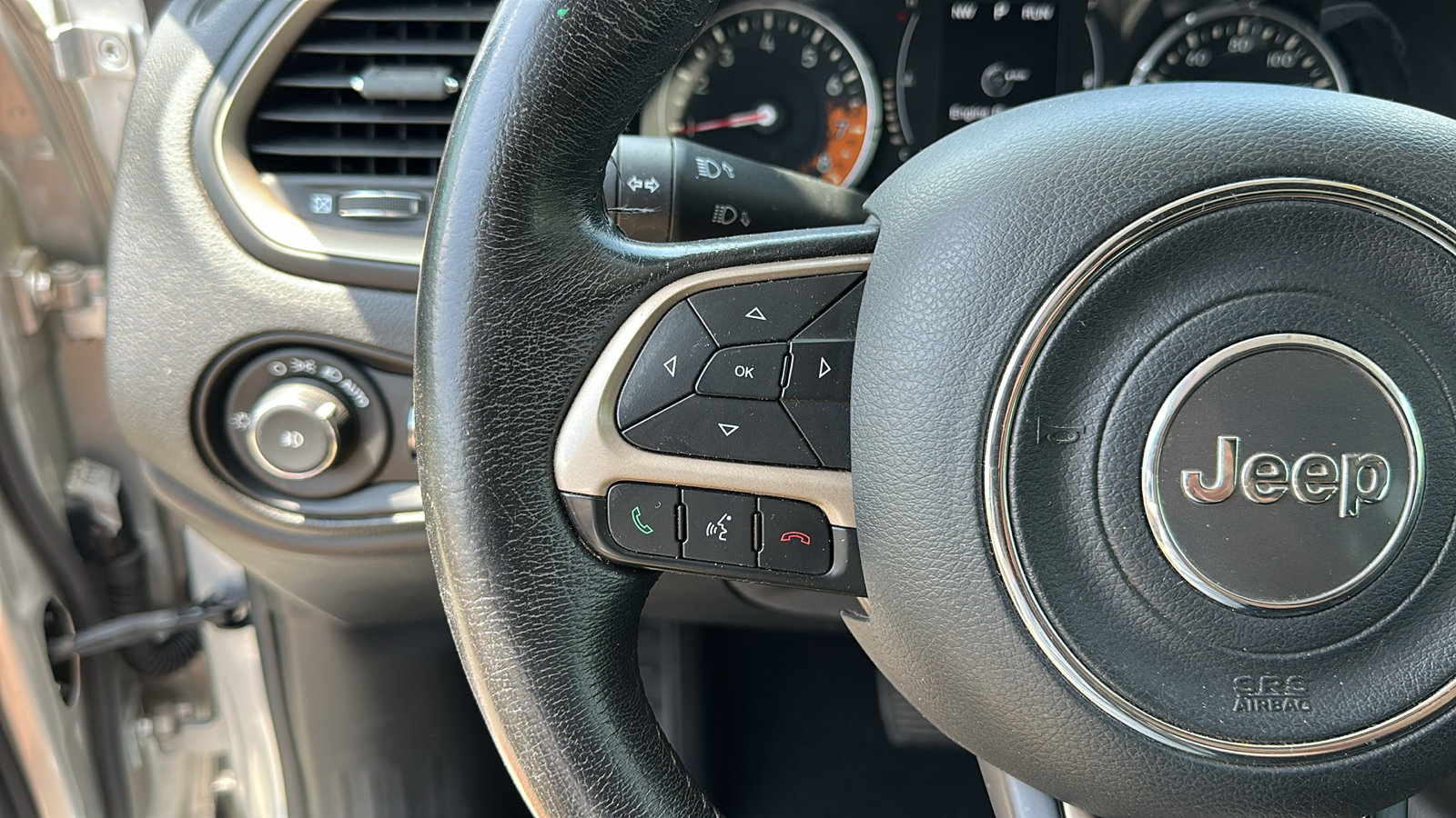 2016 Jeep Renegade Latitude photo 15