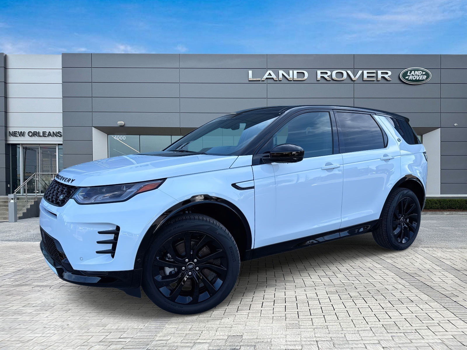 2025 Land Rover Discovery Sport Dynamic SE's photo