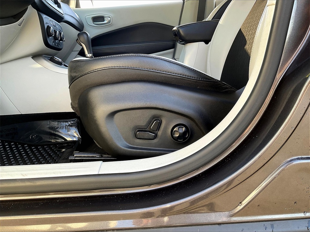 2018 Jeep Compass Latitude photo 25
