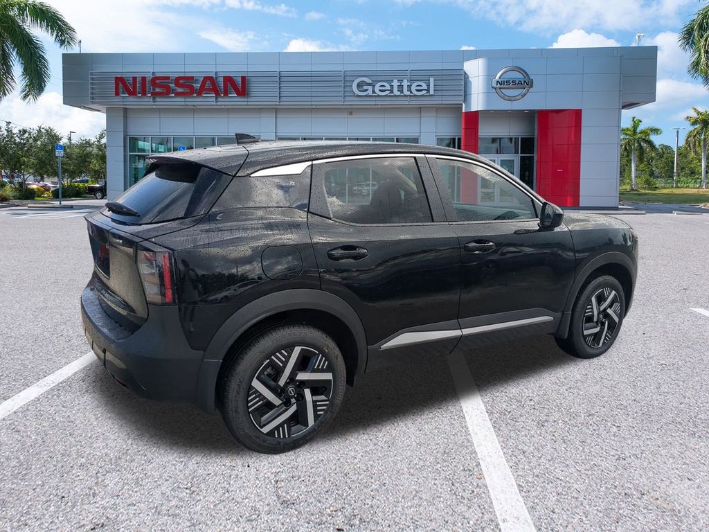 2025 Nissan Kicks SV photo 4