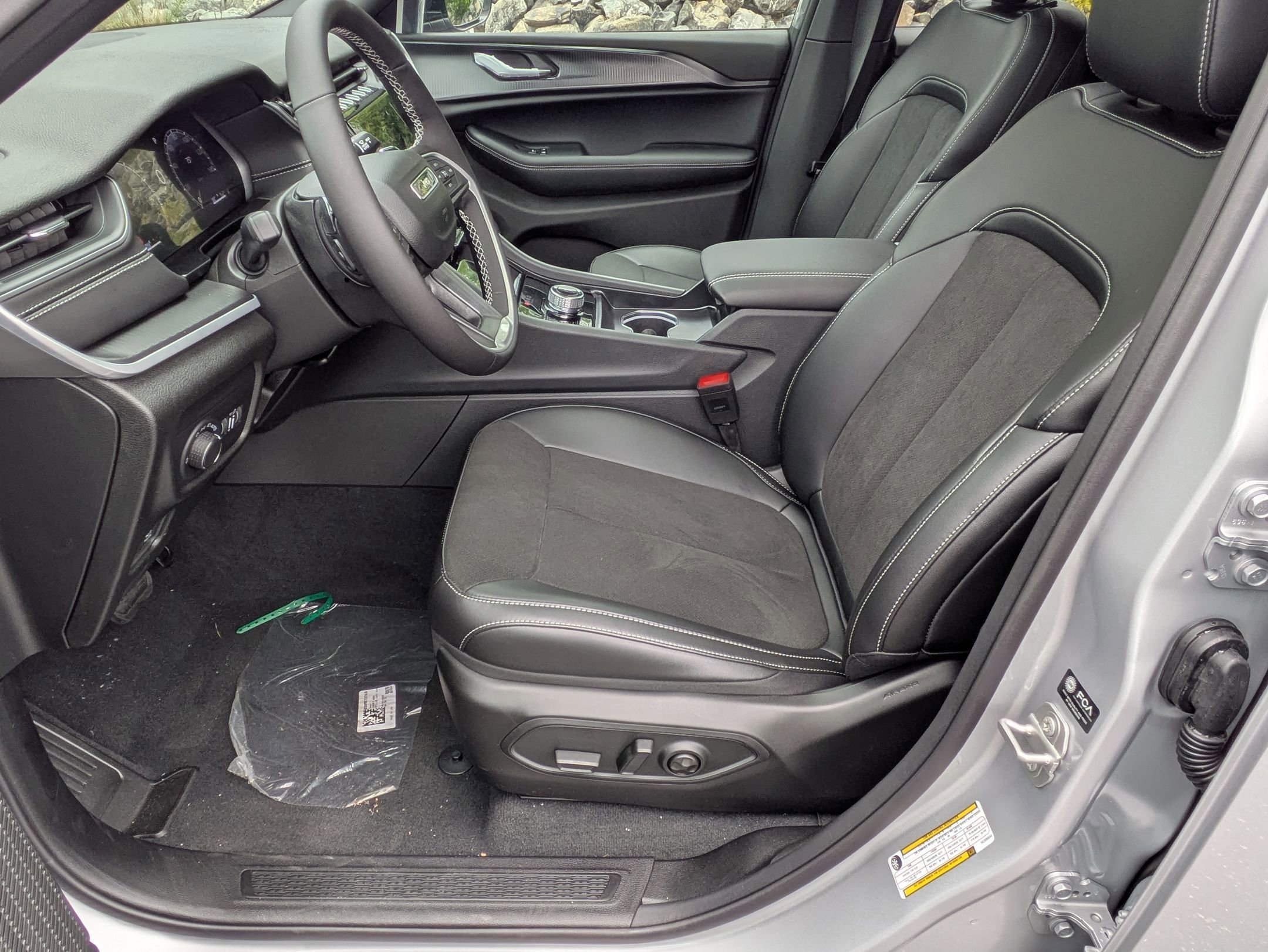 2025 Jeep Grand Cherokee Altitude photo 10