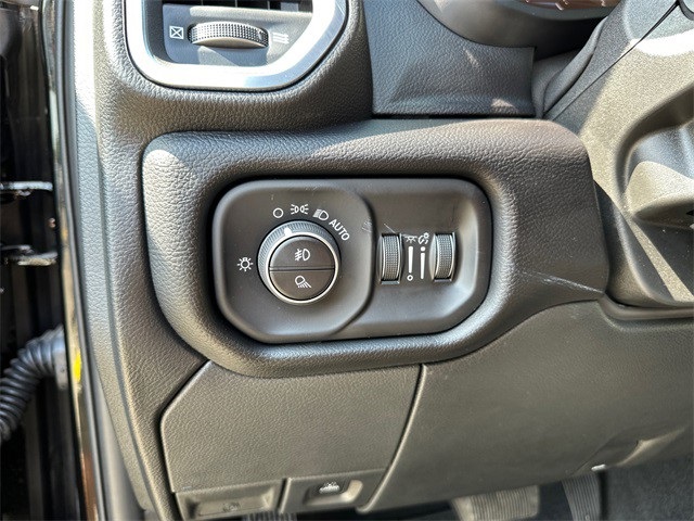 2025 Ram 2500 Laramie photo 31