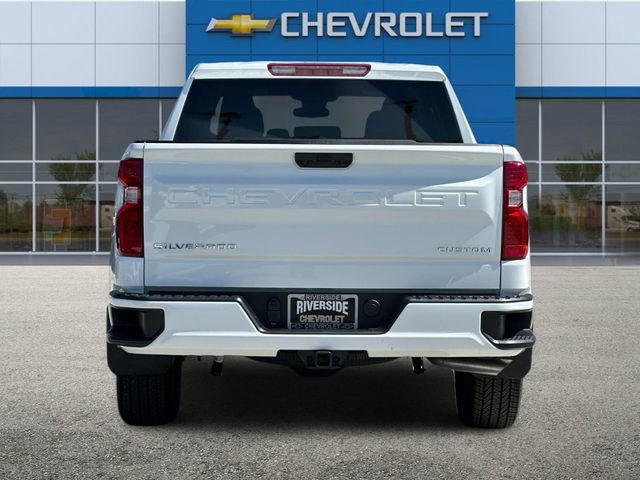 2025 Chevrolet Silverado 1500 Custom photo 5