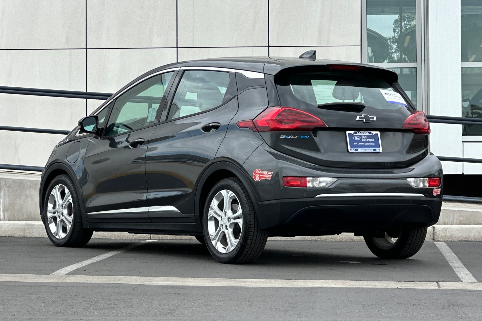 2018 Chevrolet Bolt EV photo 4