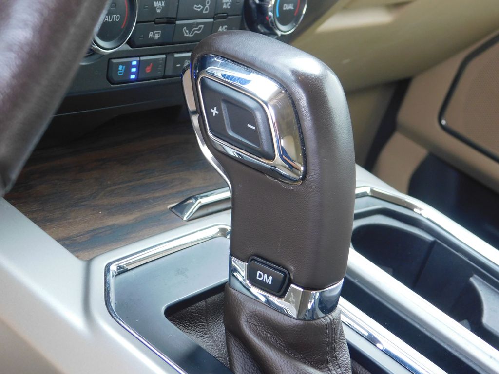 2019 Ford F-150 Lariat photo 58