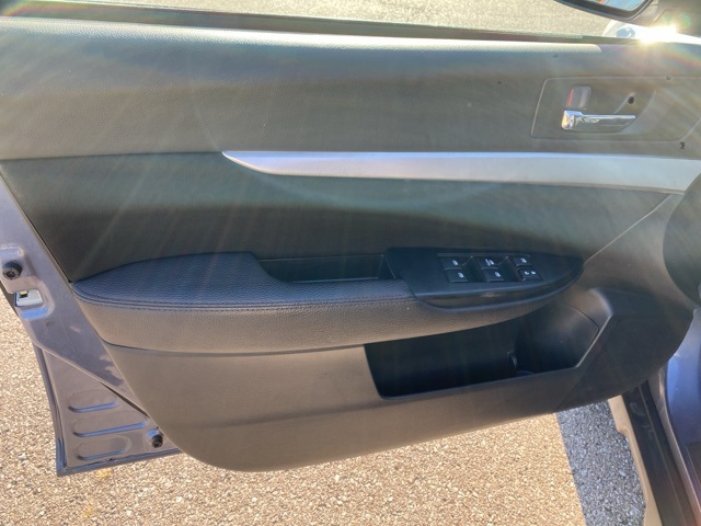 2014 Subaru Outback 2.5i Premium photo 15