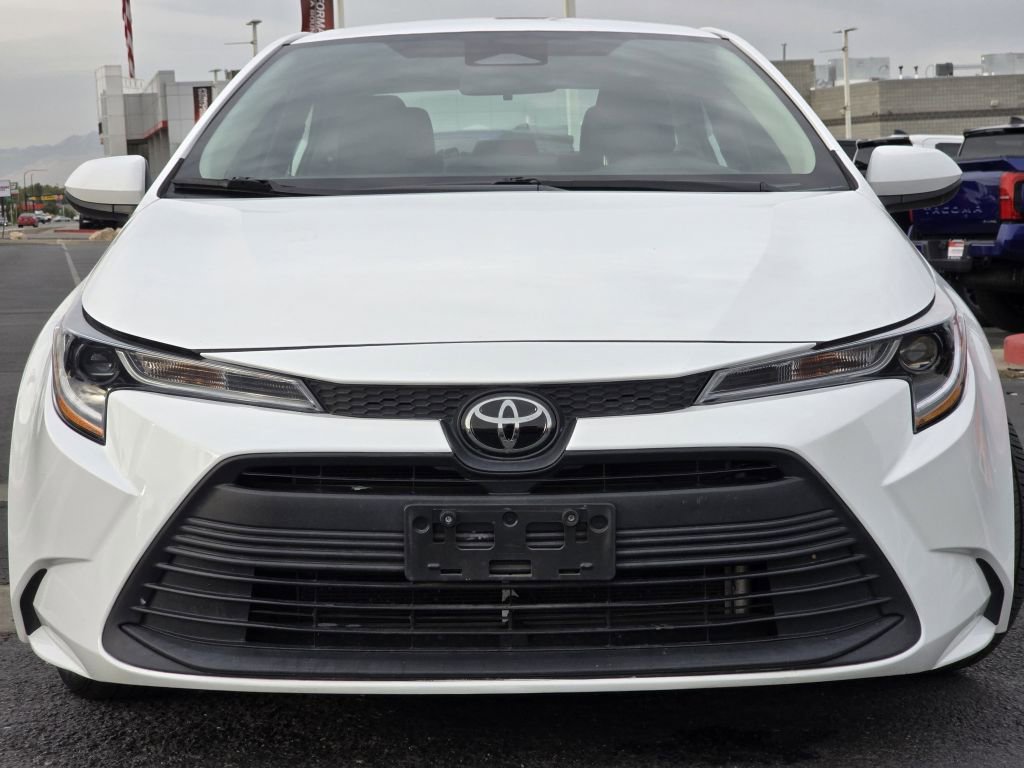 2023 Toyota Corolla LE photo 13