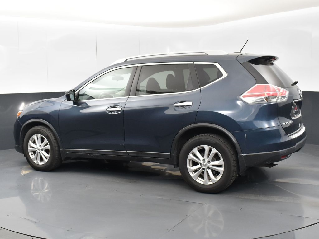 2016 Nissan Rogue SV photo 3