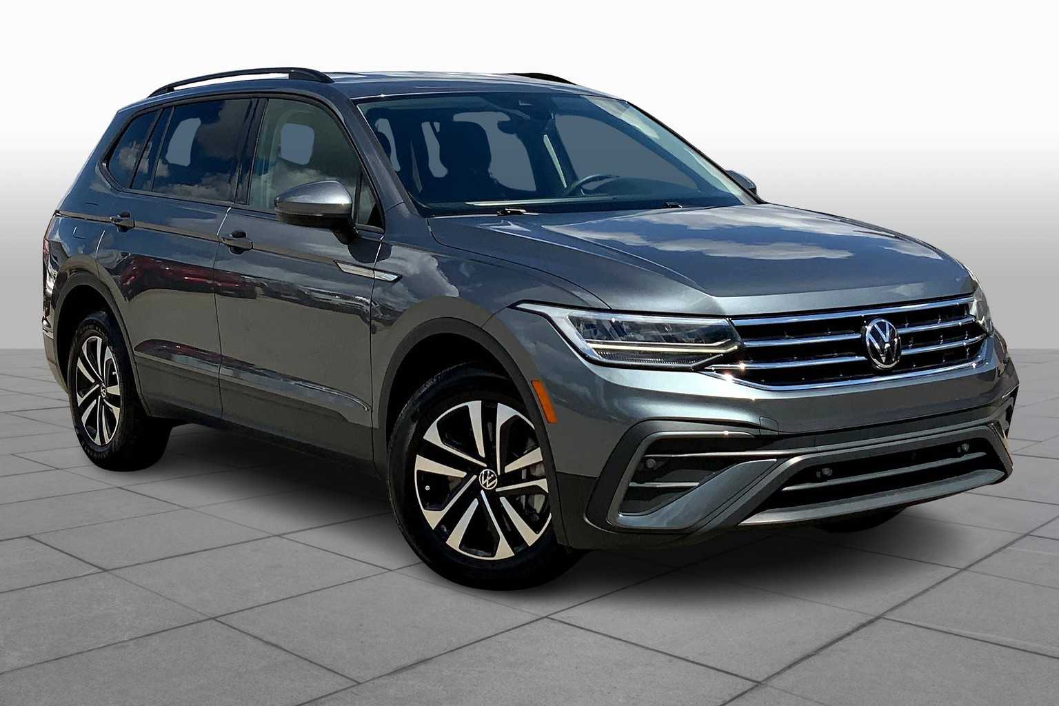 2023 Volkswagen Tiguan S photo 2