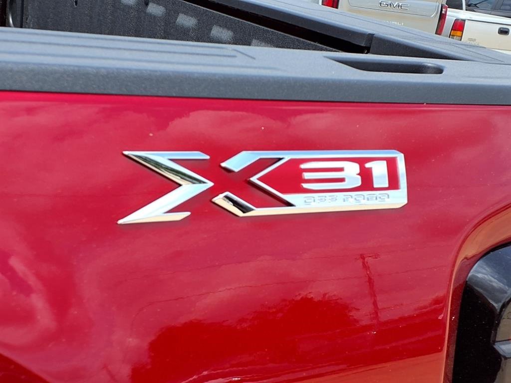 New 2025 Volcanic Red Tintcoat GMC SLT image 12