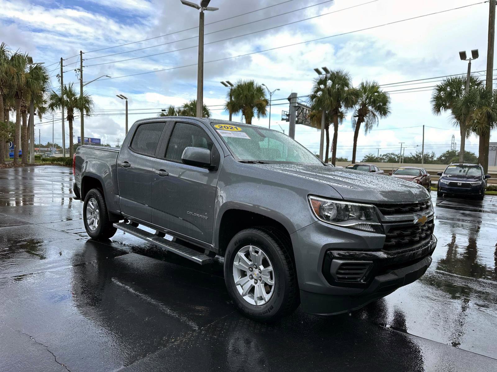 2021 Chevrolet Colorado LT photo 2