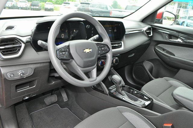 2026 Chevrolet Trailblazer LT photo 7