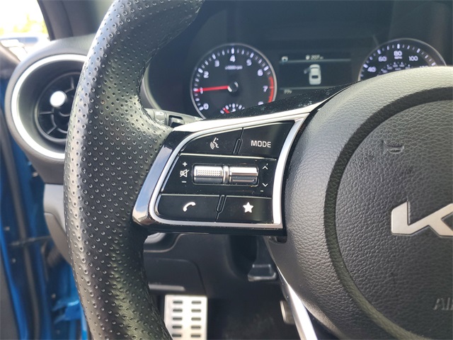 2023 Kia Forte GT-Line photo 16