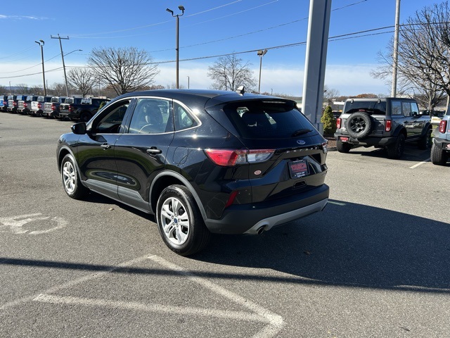 2022 Ford Escape S photo 4