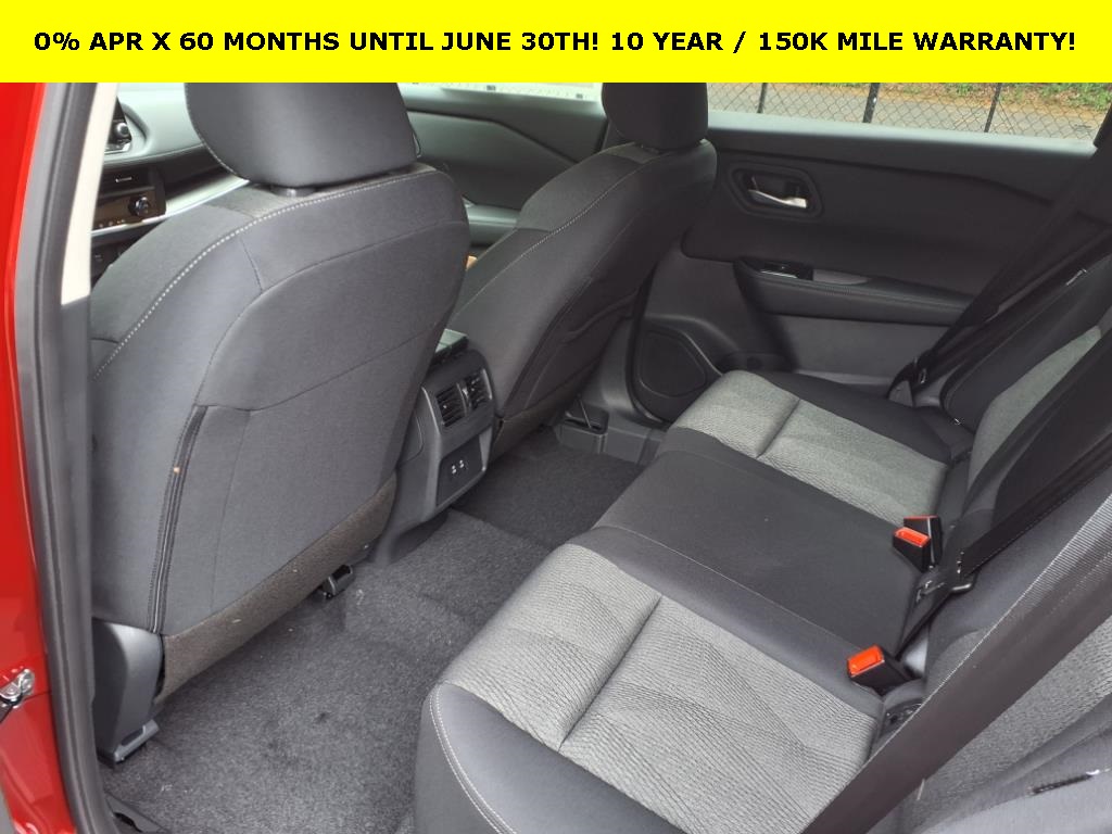 2025 Nissan Rogue SV photo 9