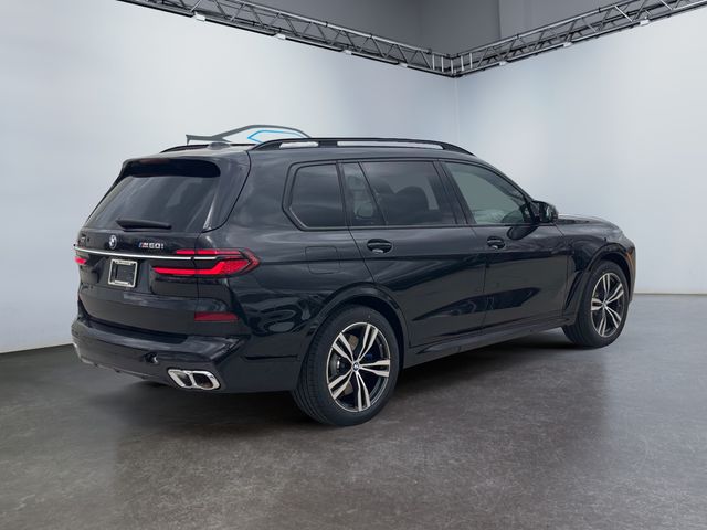 2025 Bmw X7 M60i photo 3