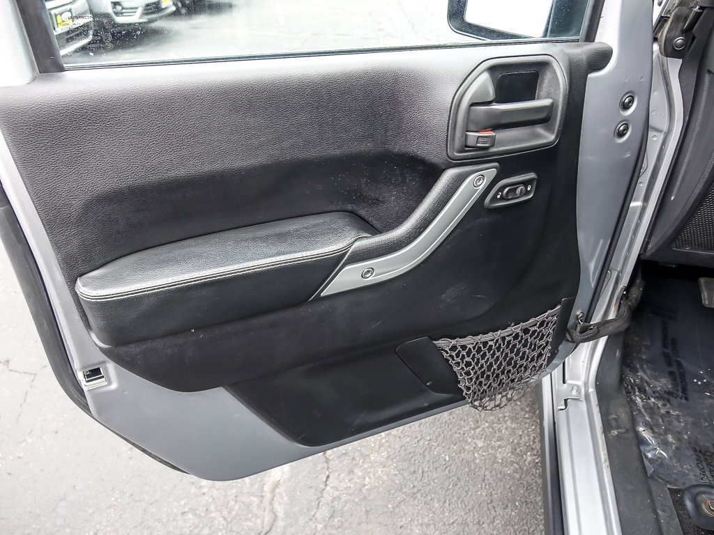 2014 JEEP WRANGLER - Image 17