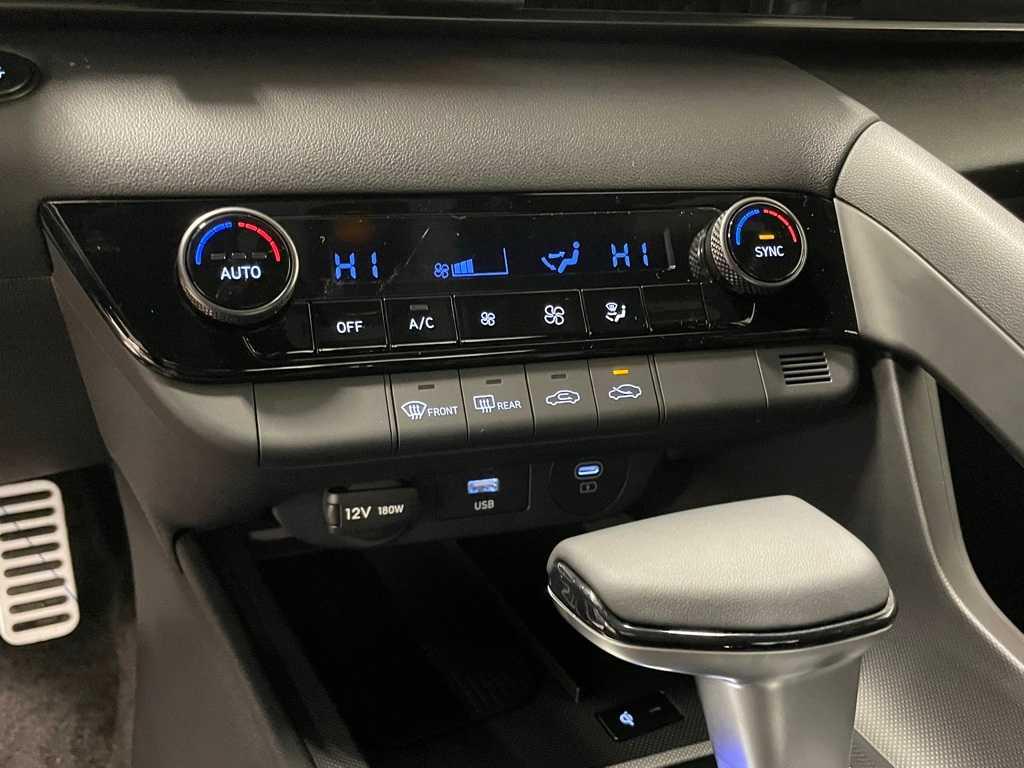 2025 Hyundai Elantra SEL Sport photo 27