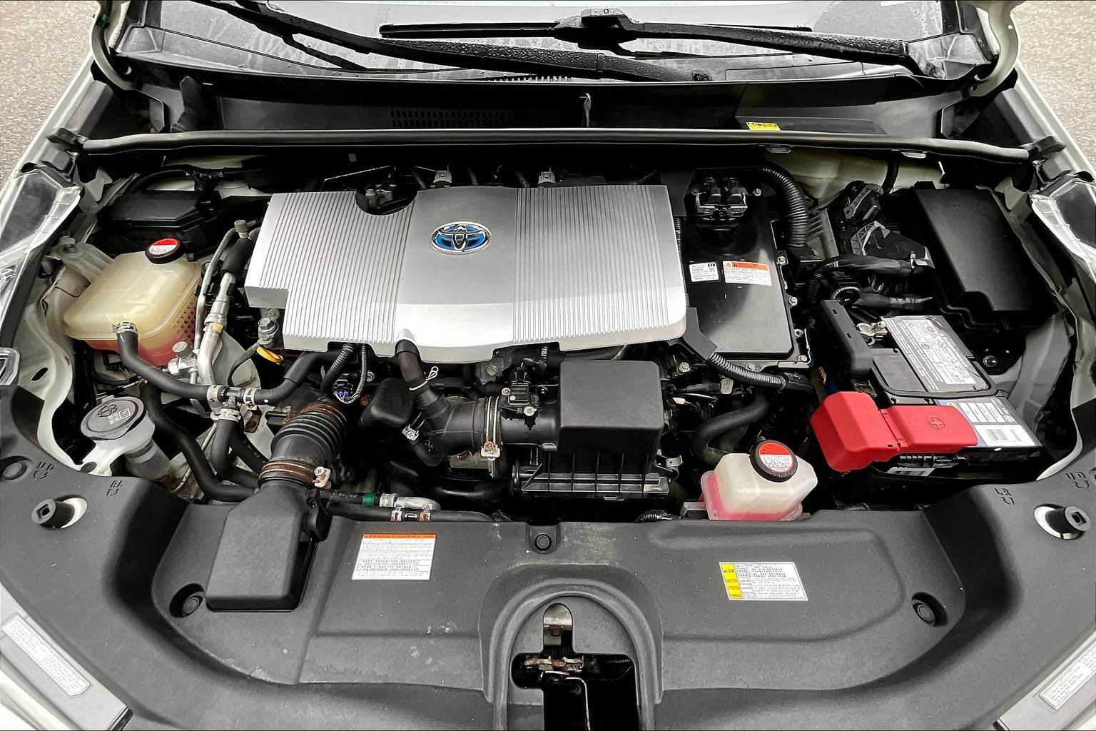 2016 Toyota Prius Three Touring photo 28