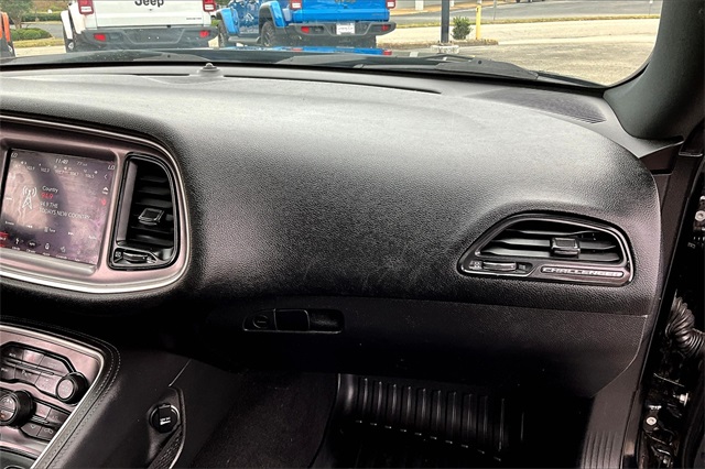 2019 Dodge Challenger SXT photo 23
