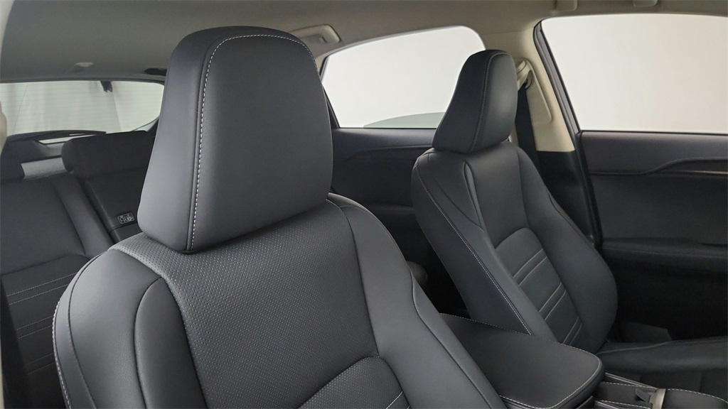 2021 Lexus NX 300 photo 14