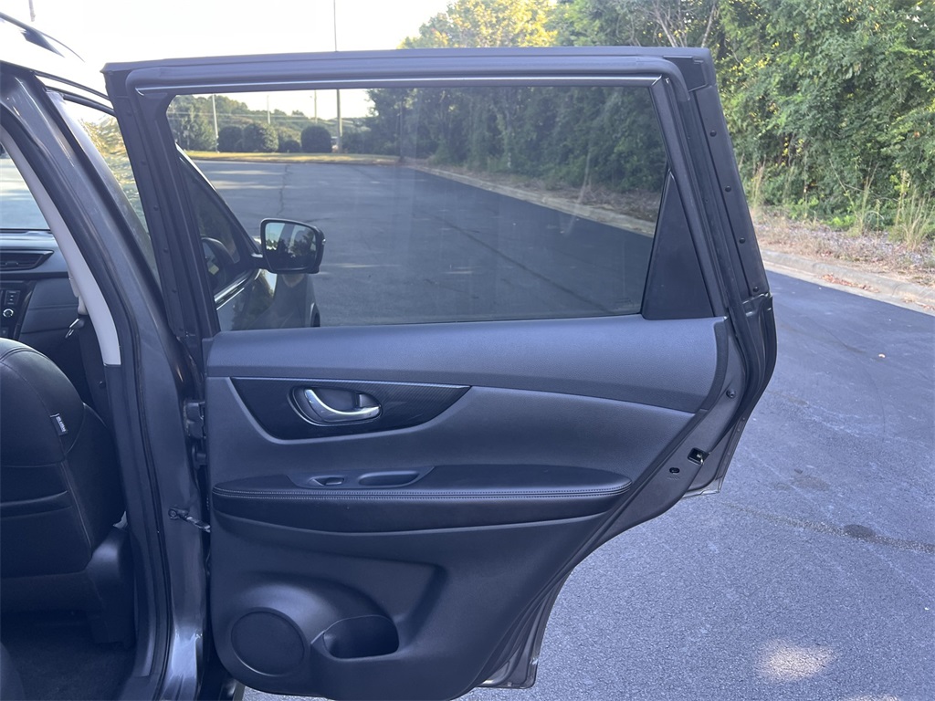 2019 Nissan Rogue SL photo 12