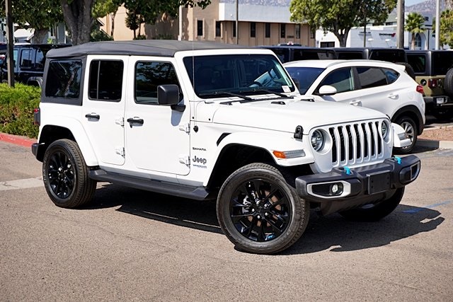 2022 Jeep Wrangler Unlimited Sahara 4xe photo 2