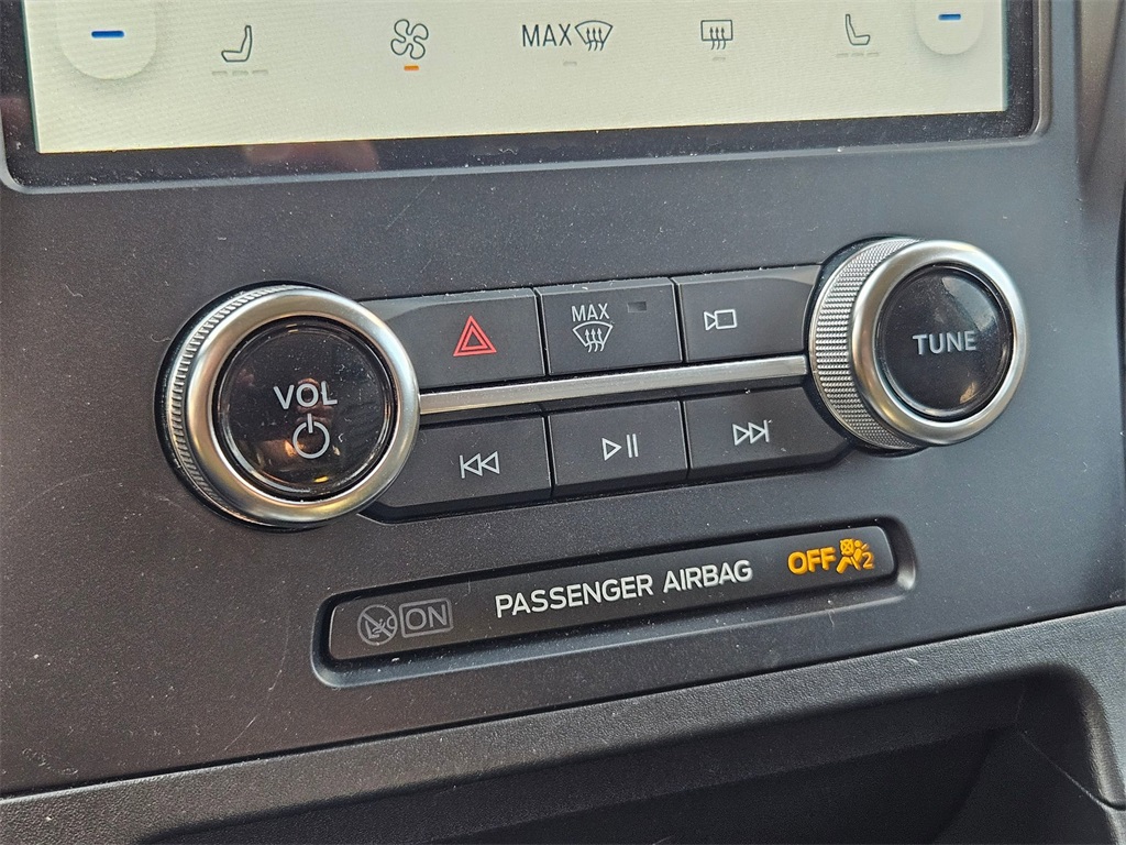 2024 Ford Edge SEL photo 22