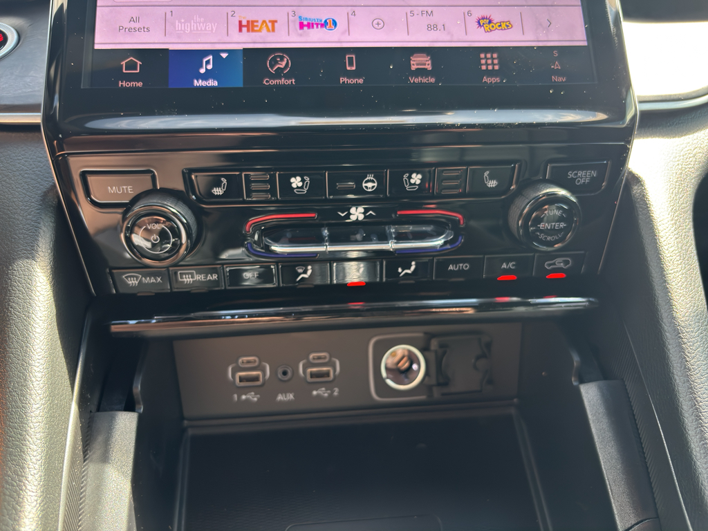 2025 Jeep Grand Cherokee Limited photo 30