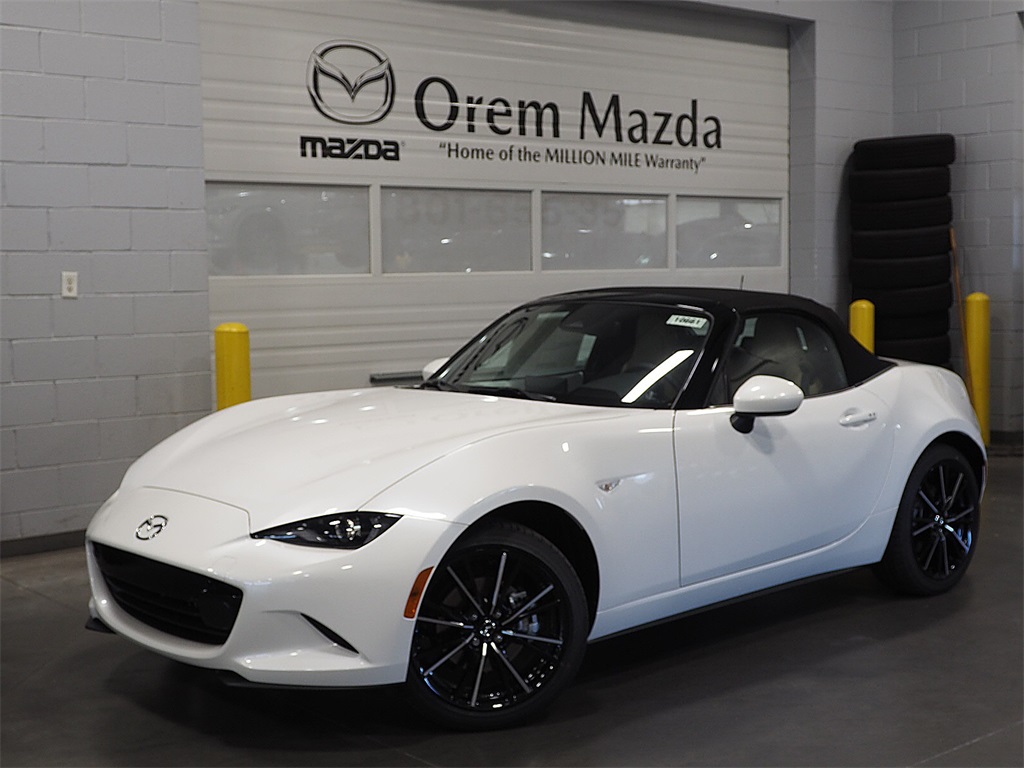 2025 Mazda MX-5 Miata Grand Touring's photo