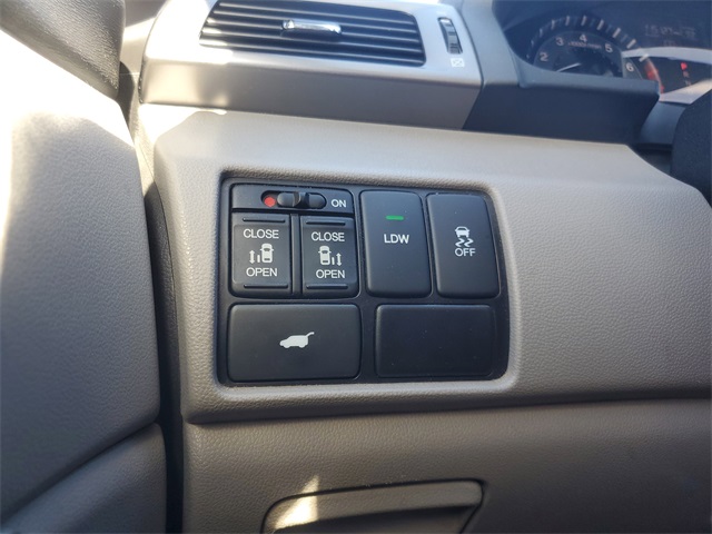 2015 Honda Odyssey EX-L photo 28