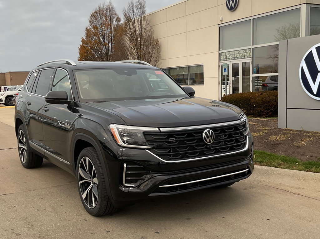 2026 Volkswagen Atlas SEL Premium R-Line's photo