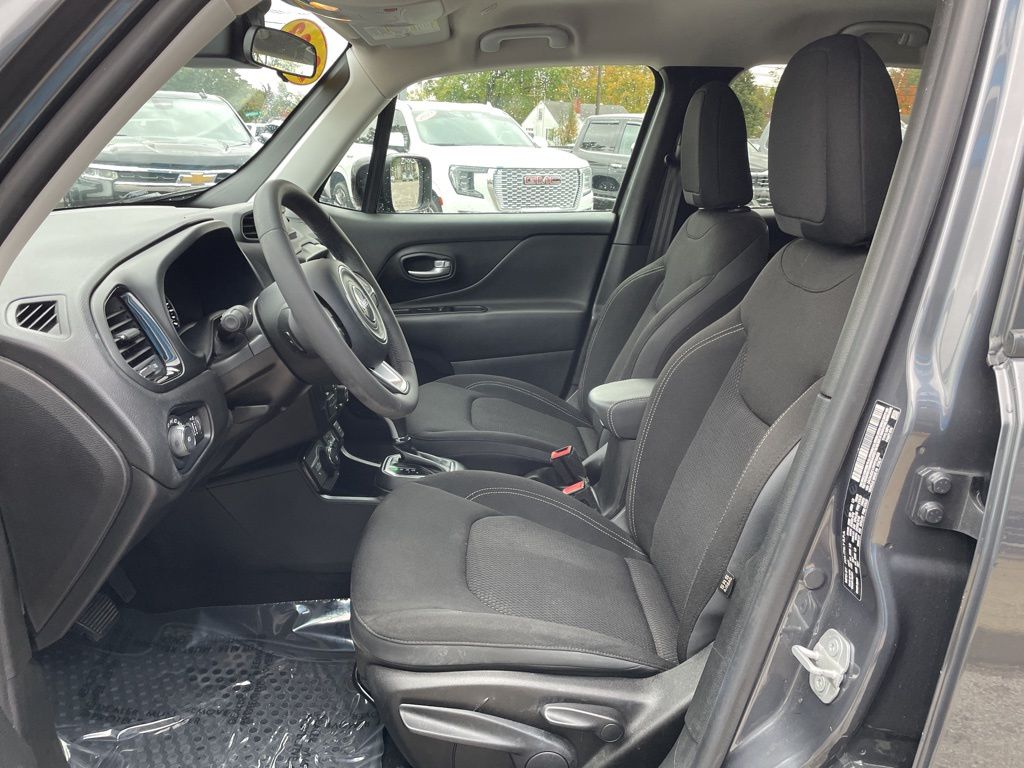 2023 Jeep Renegade Altitude photo 4