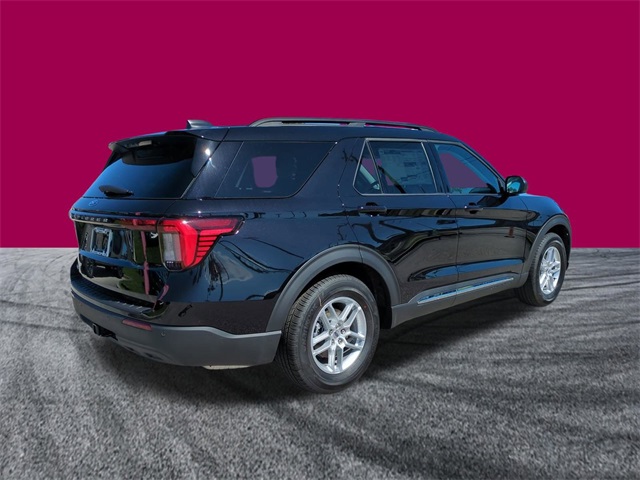2025 Ford Explorer photo 2