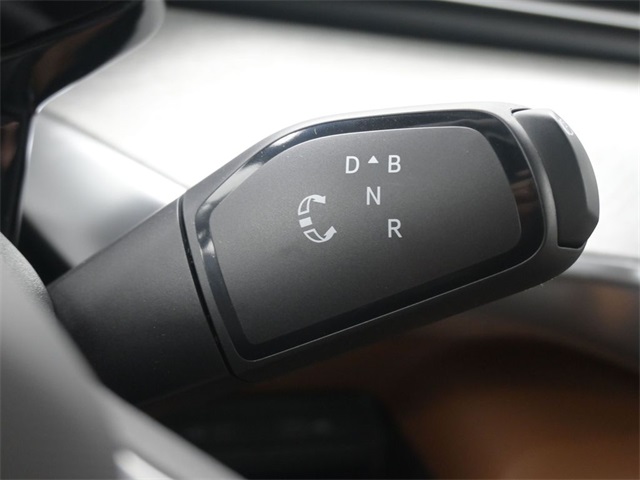 2025 Volkswagen ID. Buzz Pro Plus photo 7