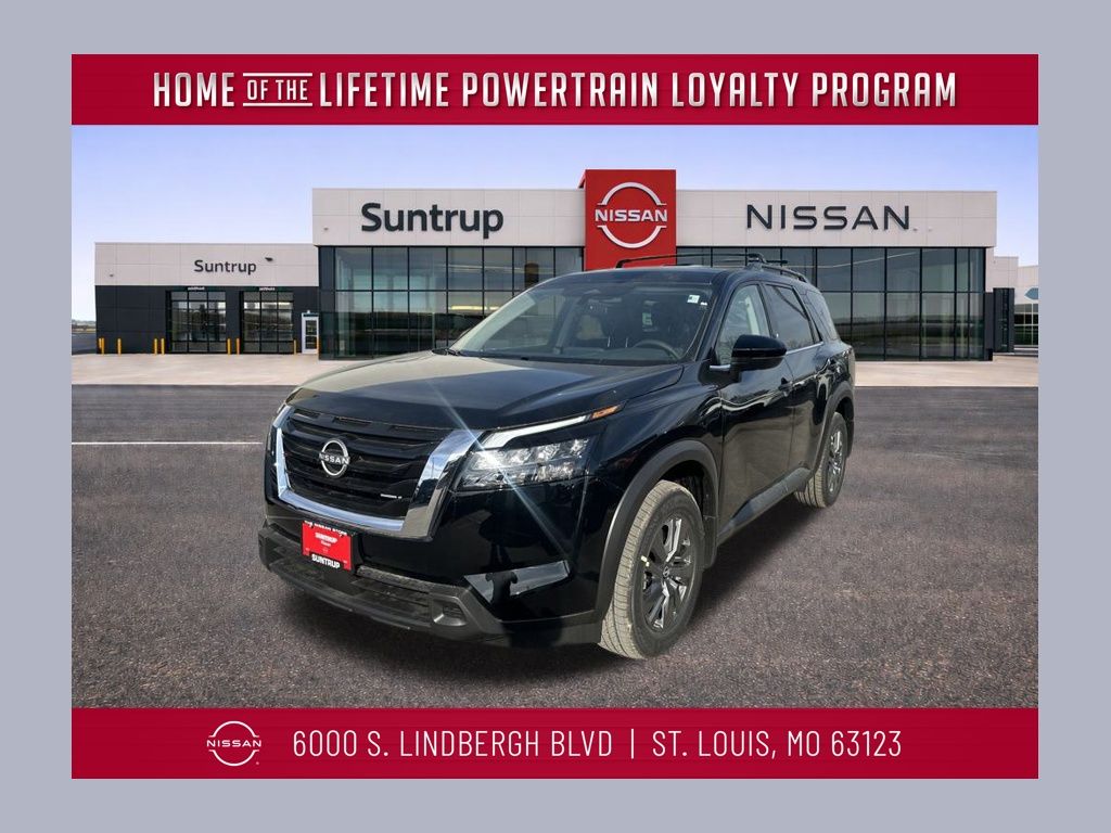 2025 Nissan Pathfinder SV's photo