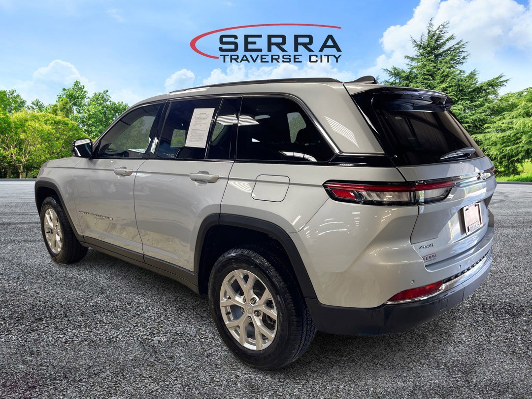 2023 Jeep Grand Cherokee Limited photo 7