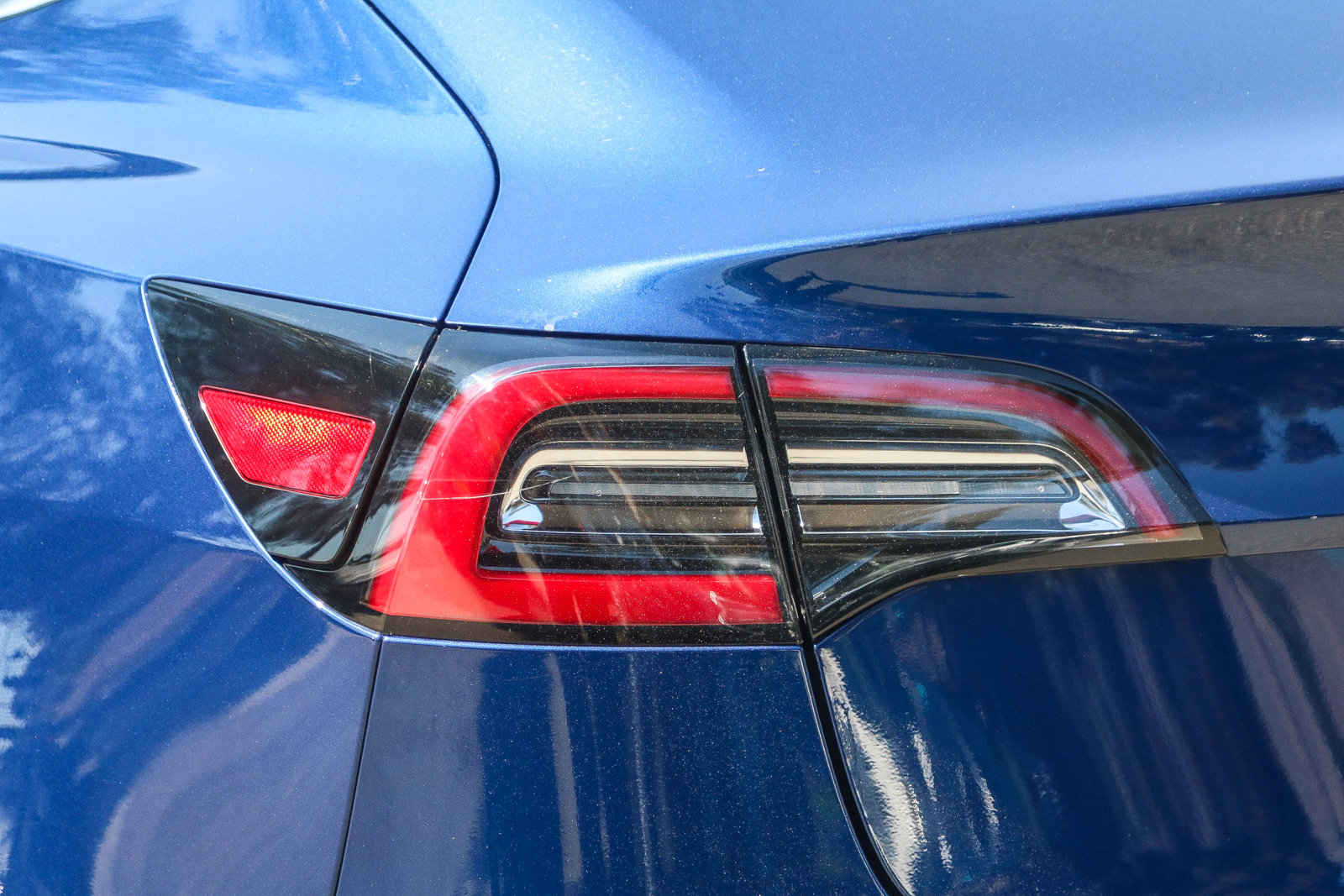 2018 Tesla Model 3 Long Range photo 9