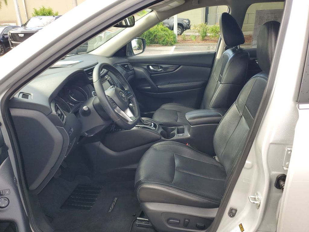 2019 Nissan Rogue SL photo 26
