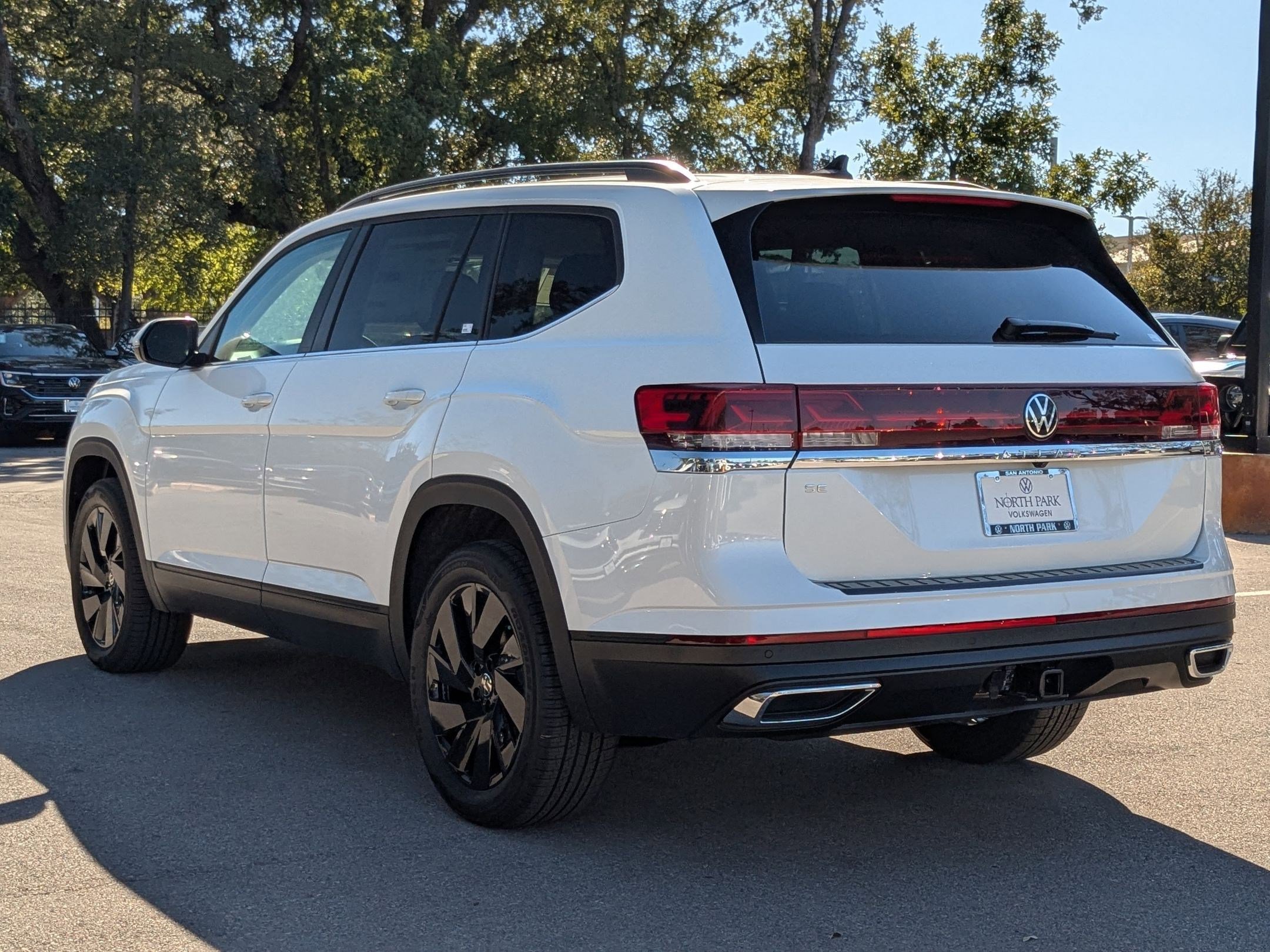 2026 Volkswagen Atlas SE Technology photo 3