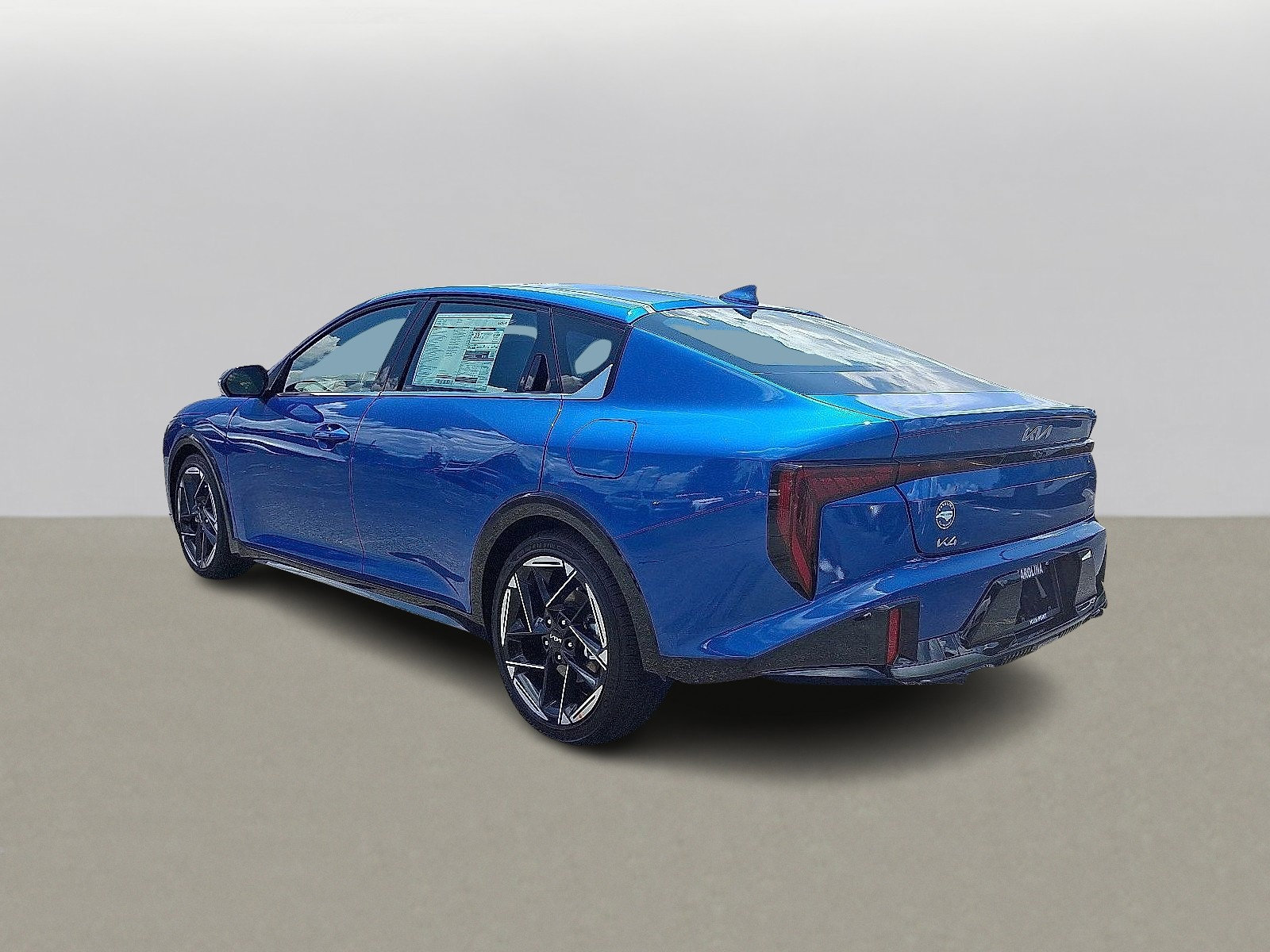 2025 Kia K4 GT-Line photo 3