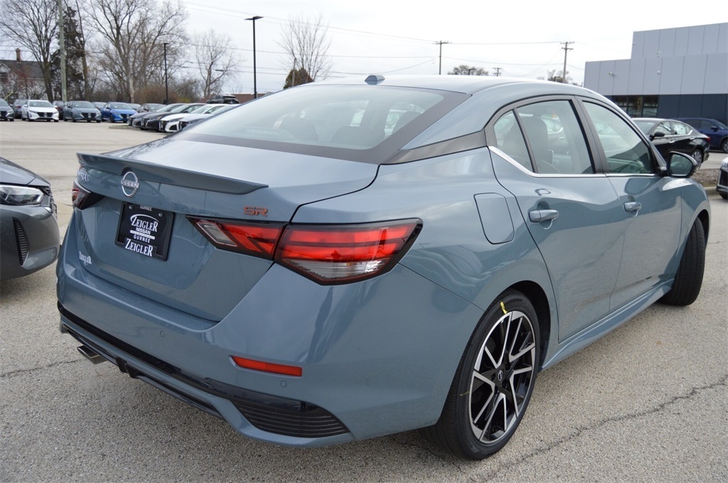 2025 Nissan Sentra SR photo 6
