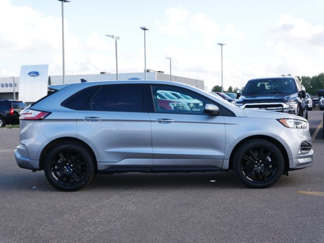 2022 Ford Edge ST photo 15