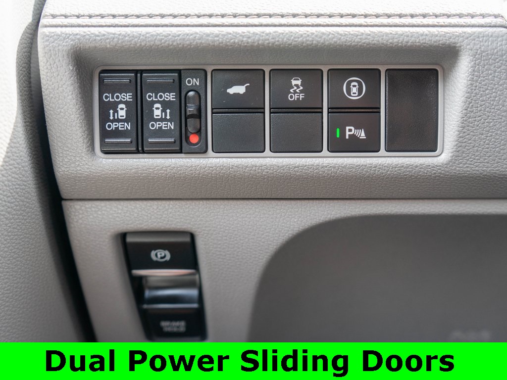 2023 Honda Odyssey Touring photo 22