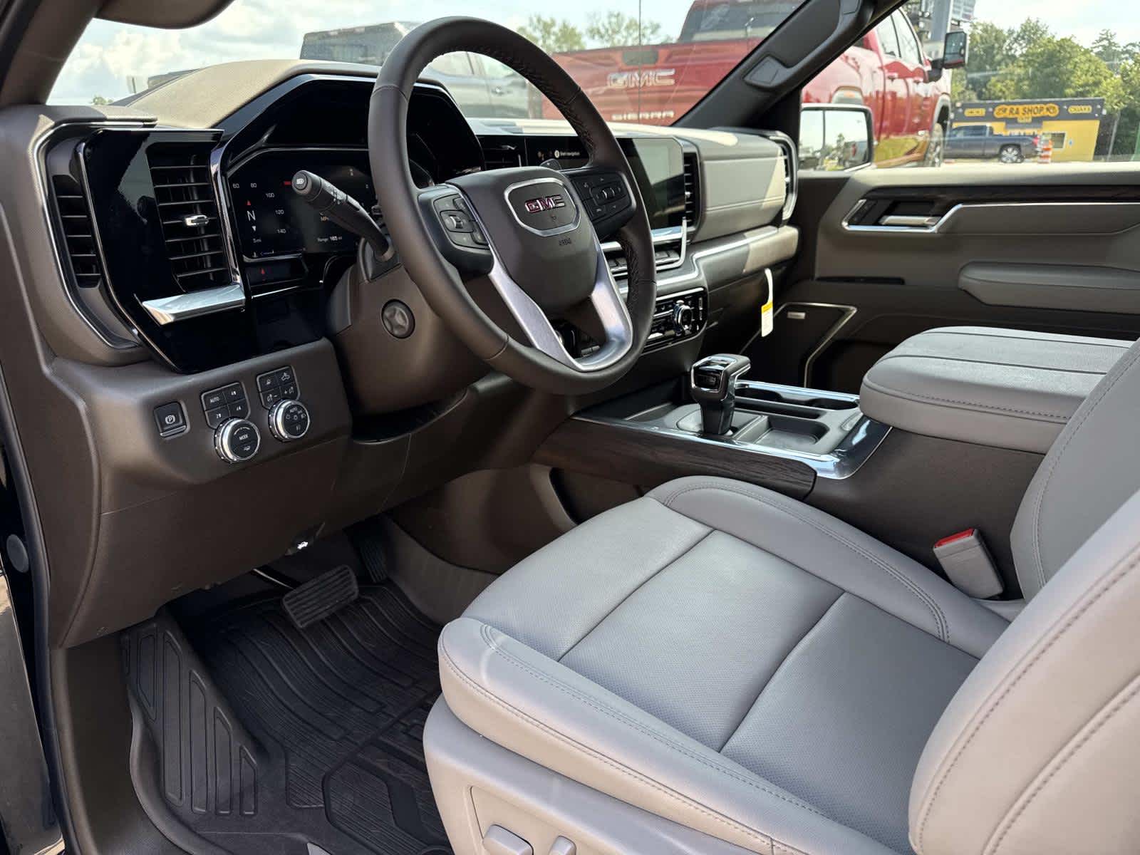 2026 Gmc Sierra 1500 SLT photo 9