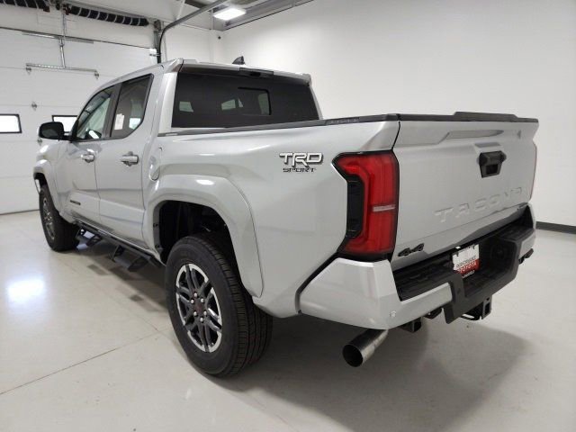 2025 Toyota Tacoma TRD Sport photo 4