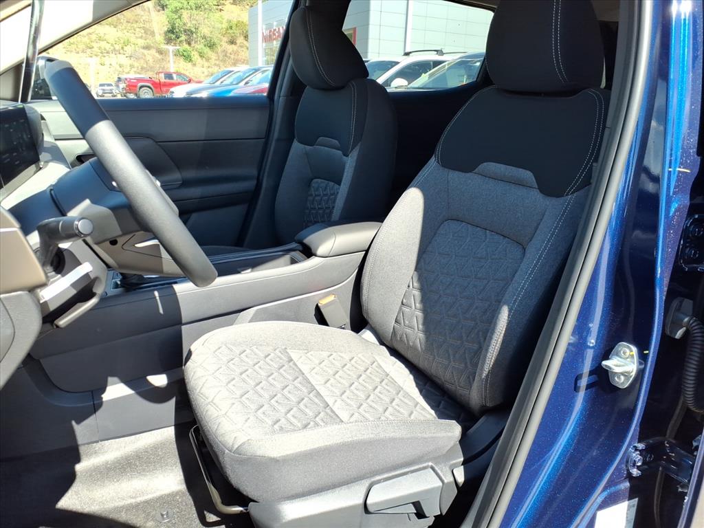 2026 Nissan Kicks SV photo 4