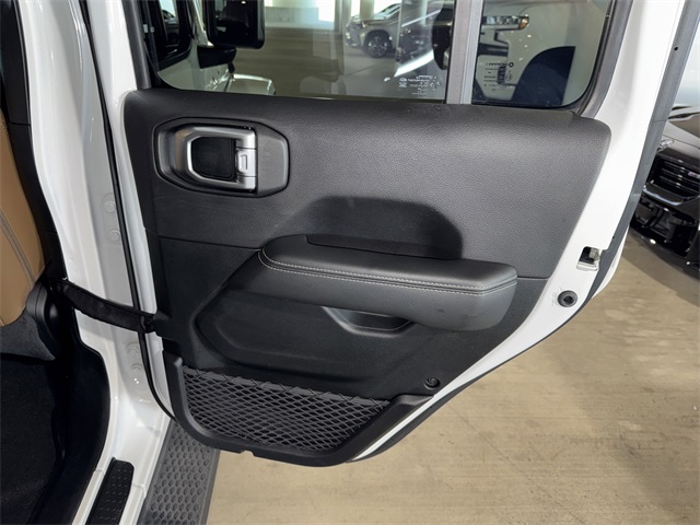 2020 Jeep Wrangler Unlimited Sahara photo 10