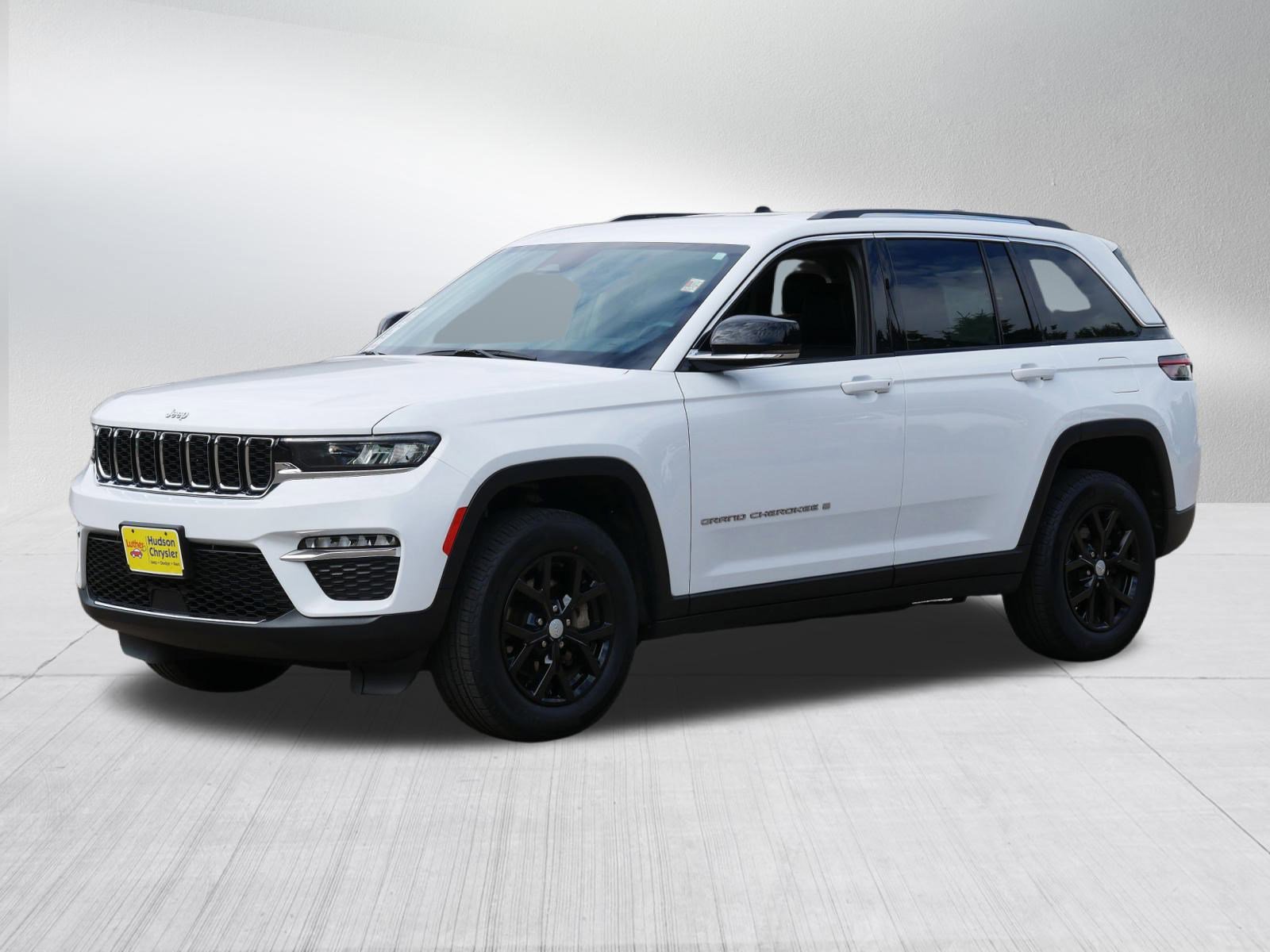 2022 Jeep Grand Cherokee Limited photo 3