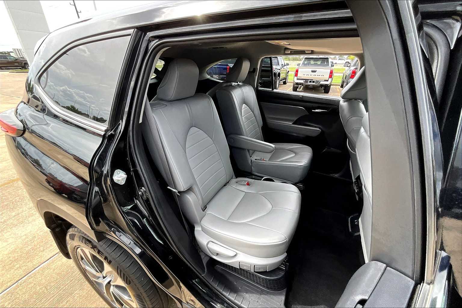 2021 Toyota Highlander Hybrid XLE photo 19